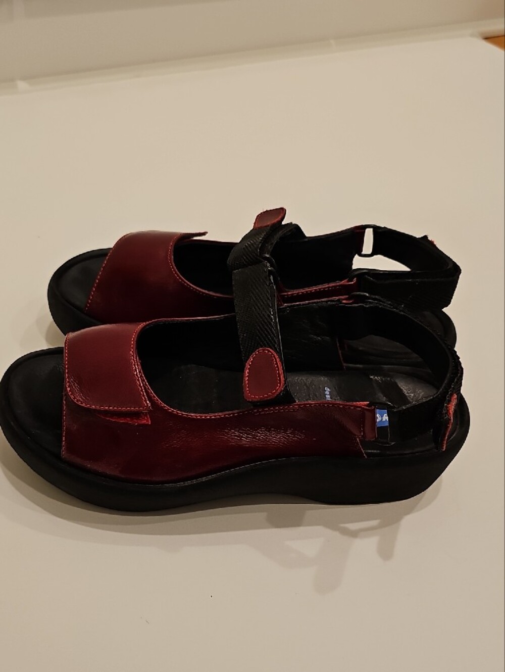 Wolky Women's Red and Black Leather Strap Sandals Walking Sandal Size 39 Jewel - Picture 6 of 8